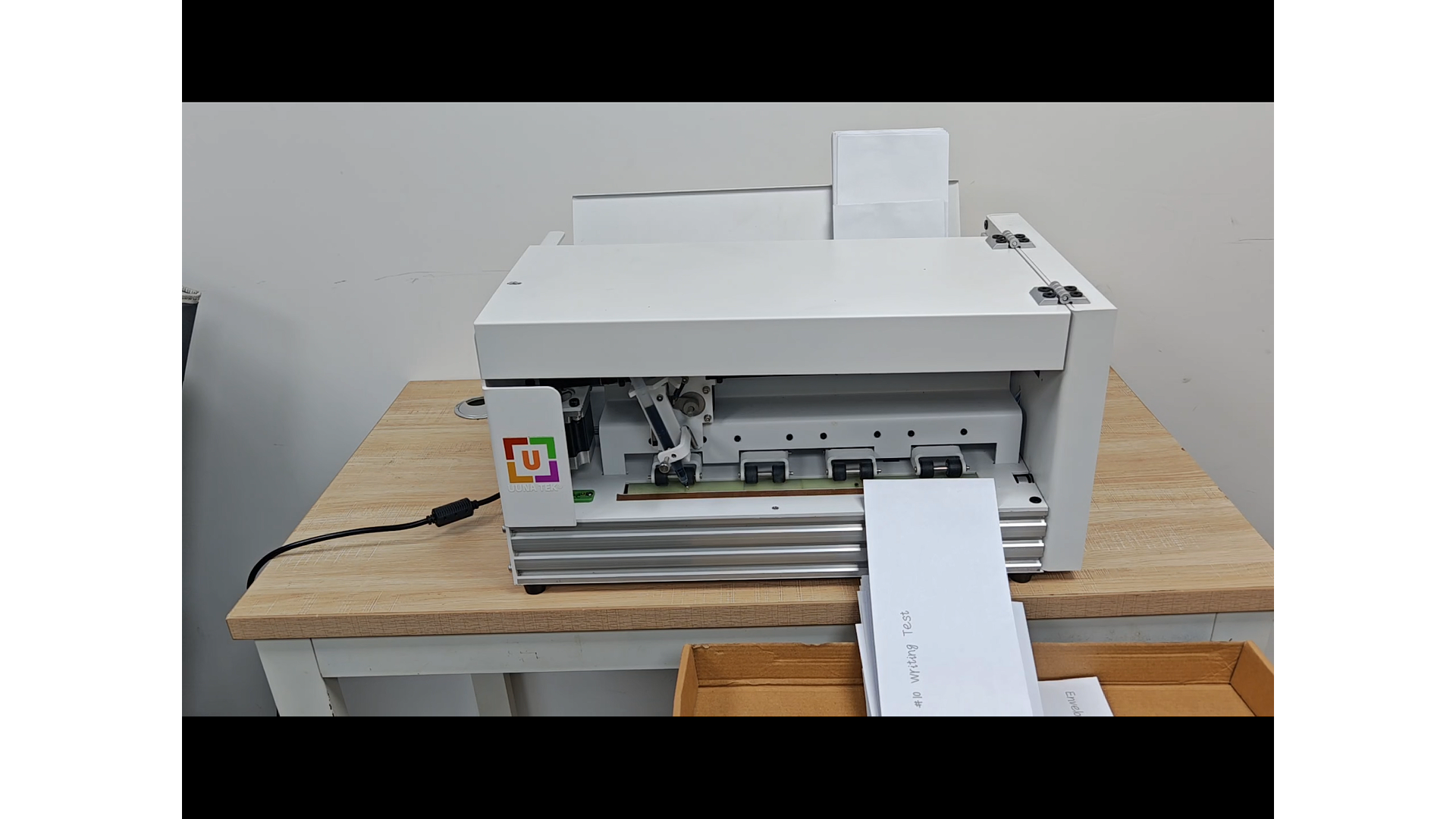 UUNA TEK® iAuto Plus - Handschriftgerät mit Einzug/Automatische Unterschriftenmaschine/Handschriftgerät für Briefe/Automatisches Schreibgerät, Schreiben Sie bis zu 210 Briefe, 80 Umschläge auf einmal