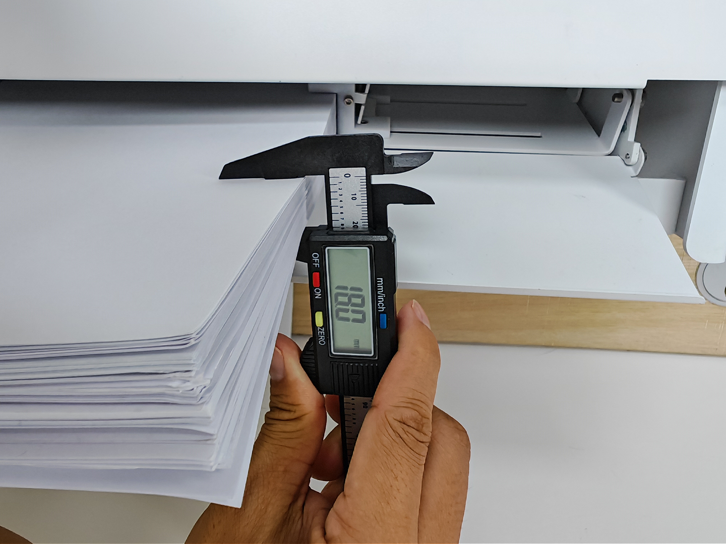 UUNA TEK® iAuto Plus - Handschriftgerät mit Einzug/Automatische Unterschriftenmaschine/Handschriftgerät für Briefe/Automatisches Schreibgerät, Schreiben Sie bis zu 210 Briefe, 80 Umschläge auf einmal