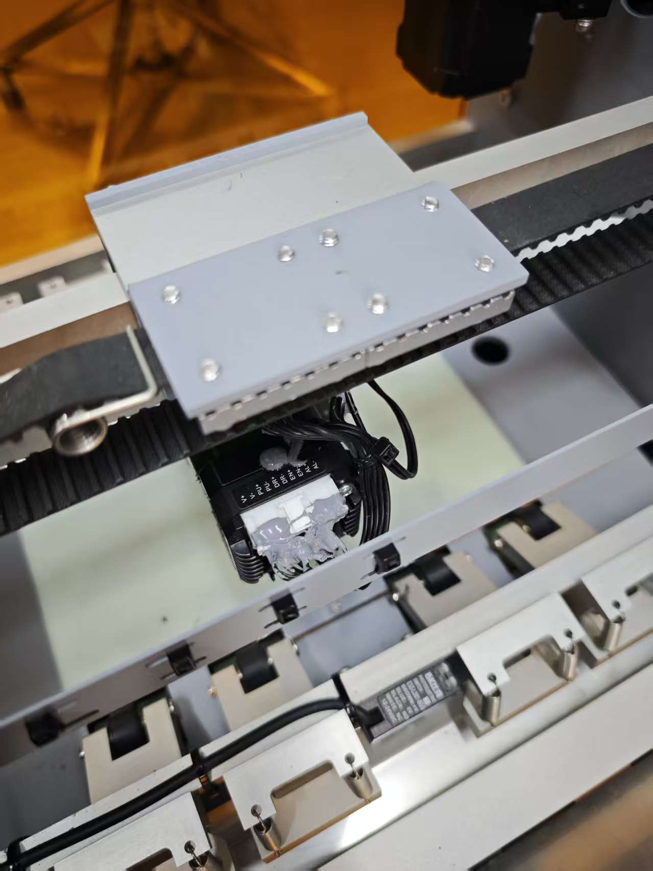 iAuto Premium Automatische Handschriftmaschine – 2.400 Briefe Kapazität & Signatur System