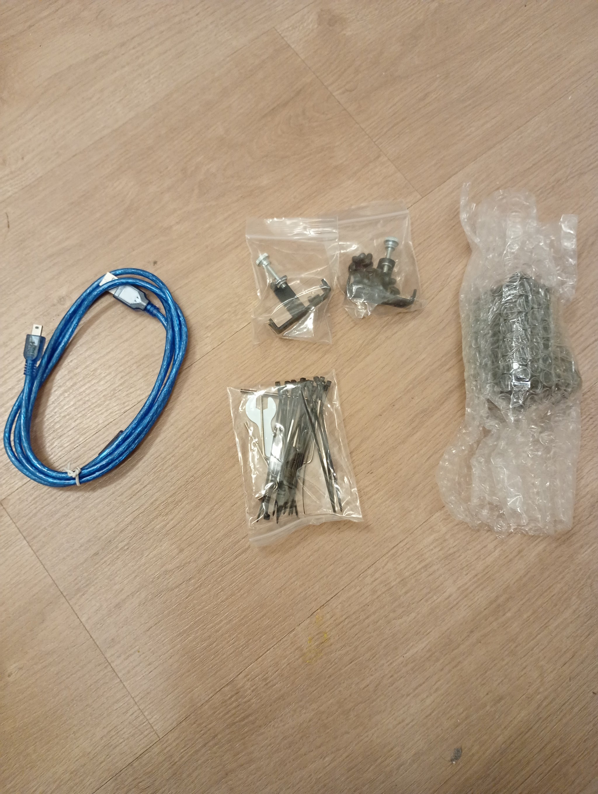 Universeller Stifthalter – Einstellbare vertikale und schräge Montagewinkel